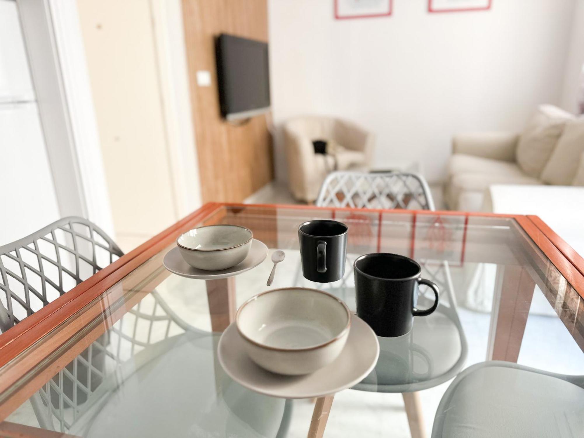 Central Cozy Budget 2Br Apt With Ac, 1 Bath, Private Parking Opt Séville Extérieur photo