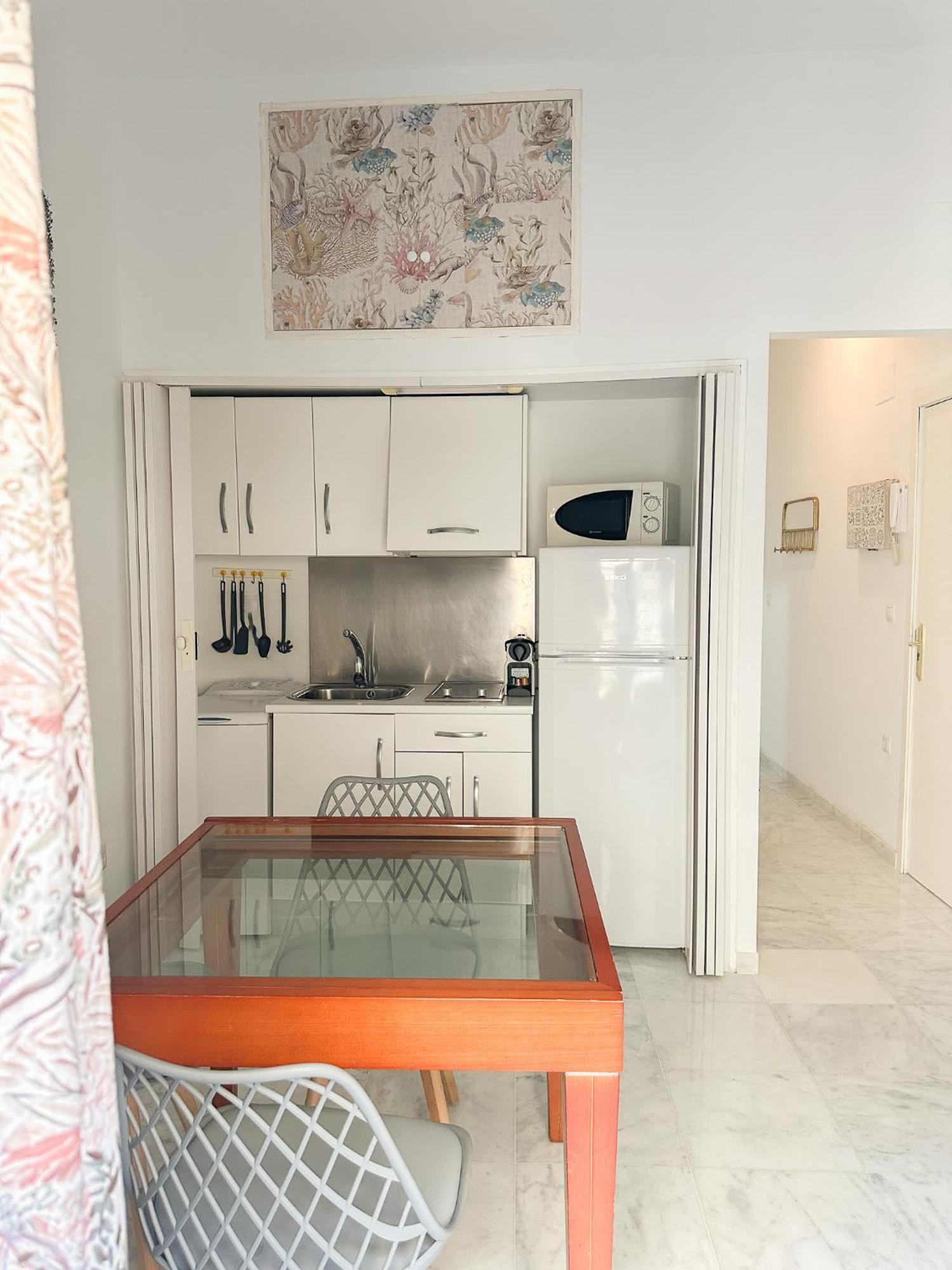 Central Cozy Budget 2Br Apt With Ac, 1 Bath, Private Parking Opt Séville Extérieur photo